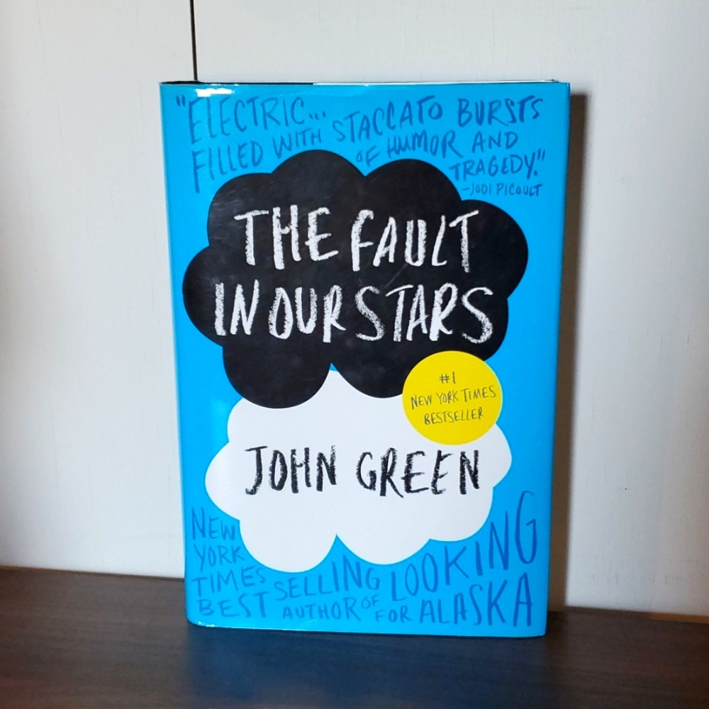 Hardcover The fault in our stars